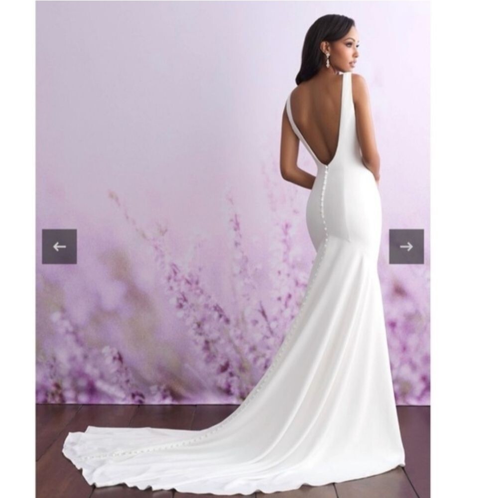 Allure Romance 3101 Backless Full Train Sleeveless Wedding Gown Size ~8 Ivory